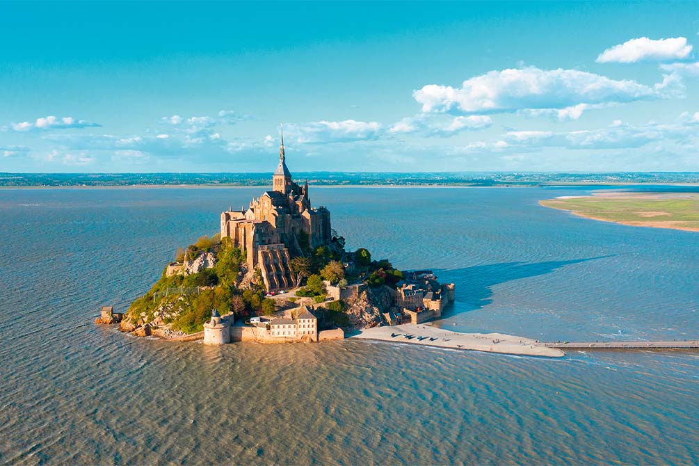 location vacances hauteville-sur-mer azureva mont-st-michel